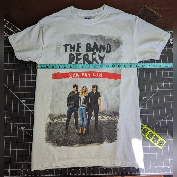 The Band Perry 👢 Tee - Picture 4 of 10